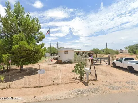 9421 Carol Dr, Tucson, AZ 85736