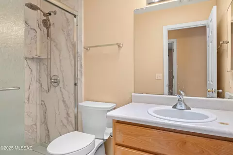 Bath - 8892 E Apache Well Pl, Tucson, AZ 85730 photo 2 of 2