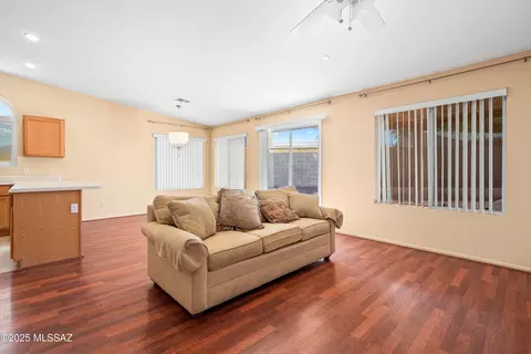 Living - 8892 E Apache Well Pl, Tucson, AZ 85730 photo 6 of 7