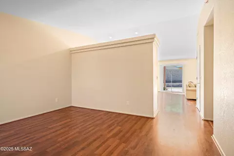 Living - 8892 E Apache Well Pl, Tucson, AZ 85730 photo 2 of 7