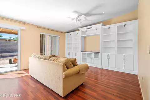 Living - 8892 E Apache Well Pl, Tucson, AZ 85730 photo 5 of 7