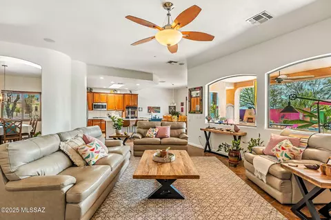 10572 S Coyote Melon Loop, Vail, AZ 85641