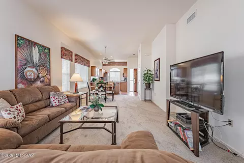 1924 W Demetrie Loop, Green Valley, AZ 85622
