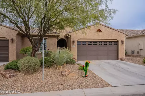 1190 Broken Hills Dr, Green Valley, AZ 85614