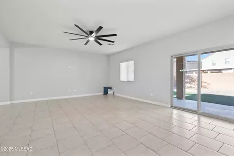 Living - 12079 E Becker Dr, Vail, AZ 85641 photo 3 of 5