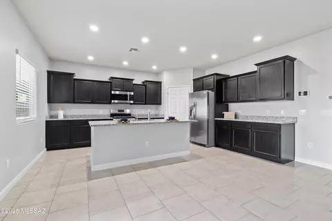 Kitchen - 12079 E Becker Dr, Vail, AZ 85641 photo 1 of 7