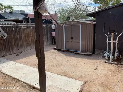 Exterior - 303 E 305 E Palmdale St, Tucson, AZ 85714 photo 1 of 2