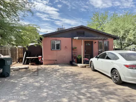 303 E 305 E Palmdale St, Tucson, AZ 85714