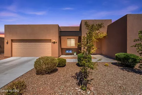 8015 S Galileo Ln, Tucson, AZ 85747