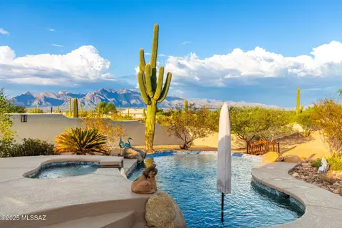 2592 W Mcclure Ct, Tucson, AZ 85745