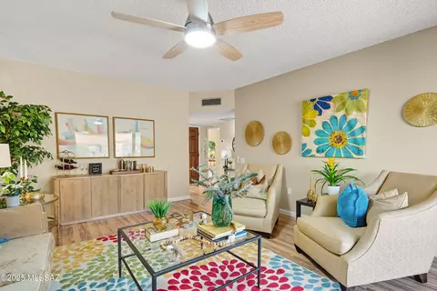 1552 W Via Del Jarrito, Green Valley, AZ 85622