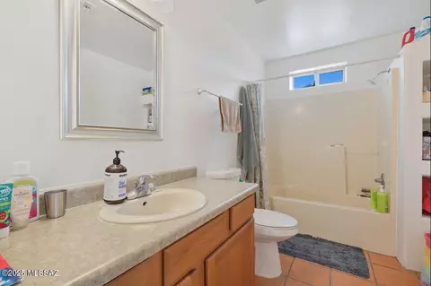 Bath - 1308 E Spring St, Tucson, AZ 85719 photo 5 of 5