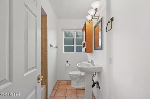 Bath - 1308 E Spring St, Tucson, AZ 85719 photo 1 of 5