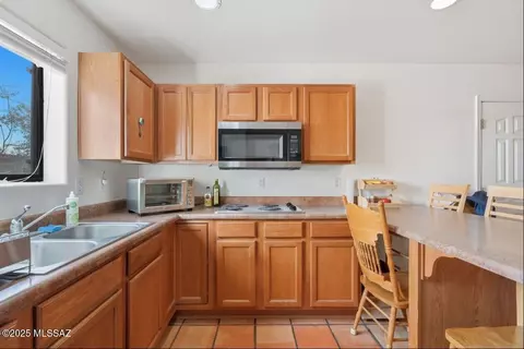 Kitchen - 1308 E Spring St, Tucson, AZ 85719 photo 6 of 6