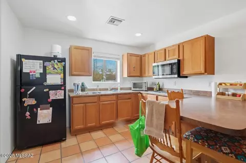 Kitchen - 1308 E Spring St, Tucson, AZ 85719 photo 5 of 6