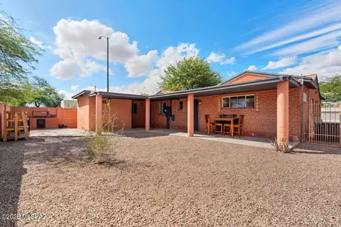 Exterior - 1308 E Spring St, Tucson, AZ 85719 photo 7 of 11