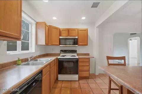Kitchen - 1308 E Spring St, Tucson, AZ 85719 photo 2 of 6
