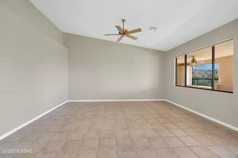Living - 62105 E Valley Crest Ct, Saddlebrooke, AZ 85739 photo 5 of 8