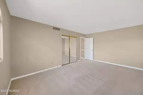 Bedroom - 62105 E Valley Crest Ct, Saddlebrooke, AZ 85739 photo 2 of 4