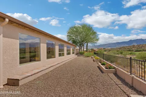 Exterior - 62105 E Valley Crest Ct, Saddlebrooke, AZ 85739 photo 8 of 10