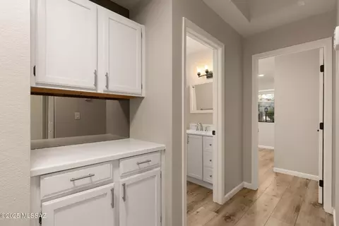 Entry Way - 6952 E Cicada Ct, Tucson, AZ 85750 photo 4 of 5