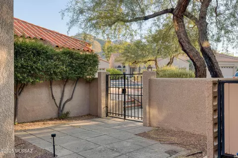 Exterior - 6952 E Cicada Ct, Tucson, AZ 85750 photo 3 of 8