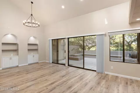 Living - 6952 E Cicada Ct, Tucson, AZ 85750 photo 2 of 4