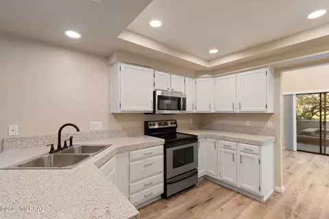 Kitchen - 6952 E Cicada Ct, Tucson, AZ 85750 photo 2 of 3