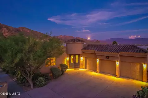 6520 N Calle De La Lluvia, Tucson, AZ 85750