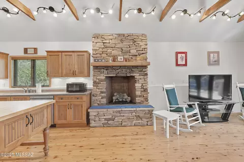 Kitchen - 11308 E Bisbee Ave, Mount Lemmon, AZ 85619 photo 1 of 8