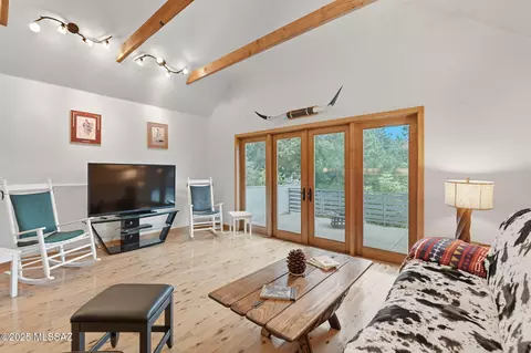 Living - 11308 E Bisbee Ave, Mount Lemmon, AZ 85619 photo 1 of 3