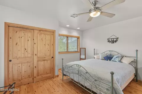 Bedroom - 11308 E Bisbee Ave, Mount Lemmon, AZ 85619 photo 2 of 8