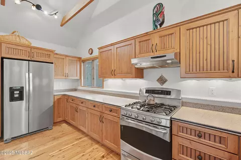 Kitchen - 11308 E Bisbee Ave, Mount Lemmon, AZ 85619 photo 7 of 8