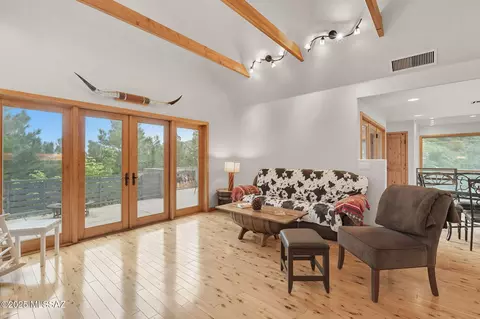 Living - 11308 E Bisbee Ave, Mount Lemmon, AZ 85619 photo 2 of 3