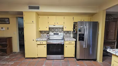 Kitchen - 2401 E Mitchell St, Tucson, AZ 85719 photo 4 of 4