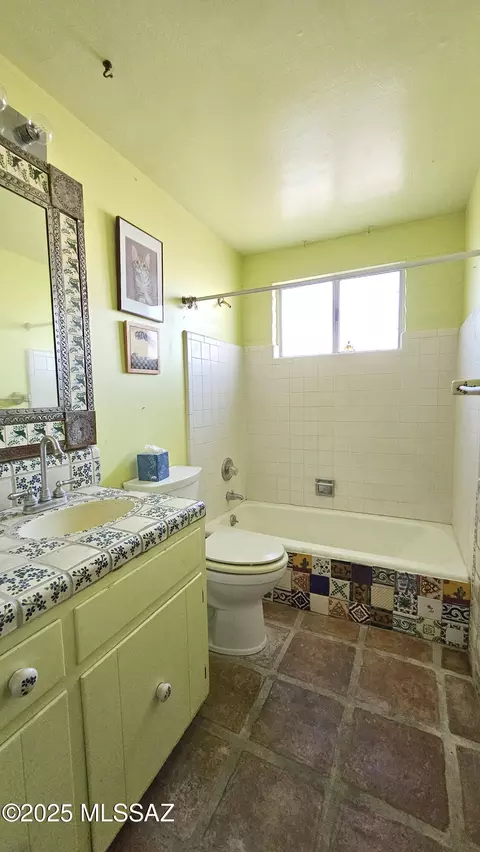 Bath - 2401 E Mitchell St, Tucson, AZ 85719 photo 1 of 3