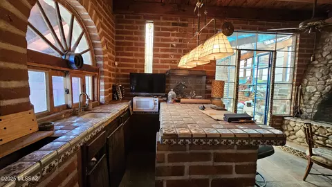 Kitchen - 2401 E Mitchell St, Tucson, AZ 85719 photo 1 of 4