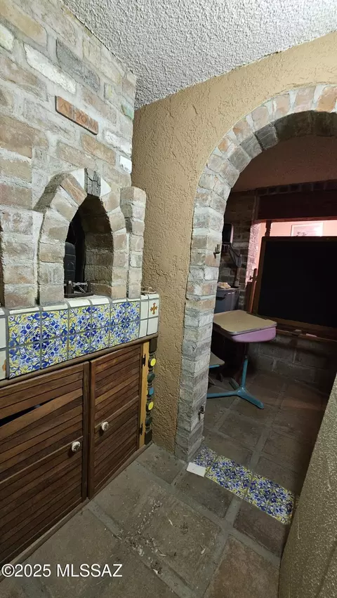 Other - 2401 E Mitchell St, Tucson, AZ 85719 photo 3 of 18