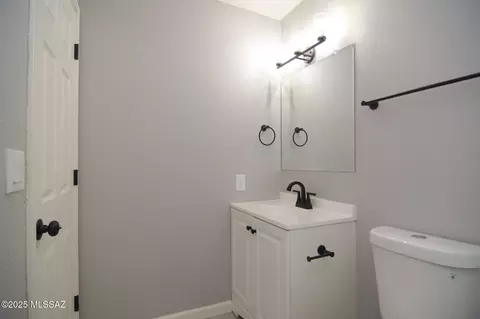 Bath - 7149 E Freestone Dr, Tucson, AZ 85730 photo 1 of 3