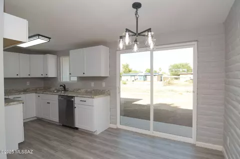 Dining - 7149 E Freestone Dr, Tucson, AZ 85730 photo 1 of 1