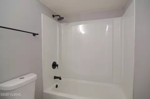 Bath - 7149 E Freestone Dr, Tucson, AZ 85730 photo 2 of 3