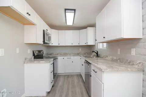 Kitchen - 7149 E Freestone Dr, Tucson, AZ 85730 photo 1 of 2