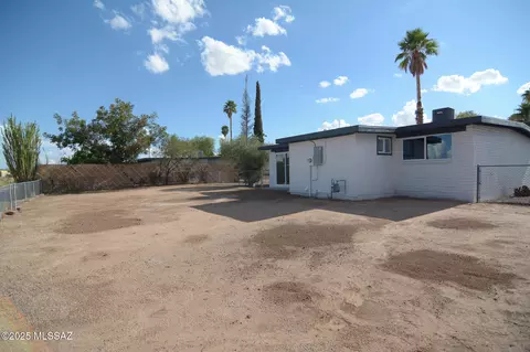 Exterior - 7149 E Freestone Dr, Tucson, AZ 85730 photo 4 of 4
