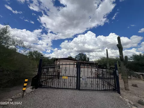 790 W Las Lomitas Rd, Tucson, AZ 85704