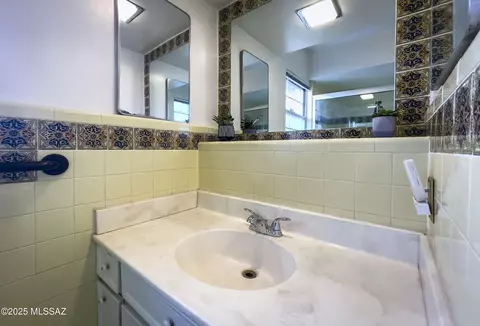 Bath - 3205 E 5th St, Tucson, AZ 85716 photo 3 of 5