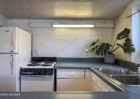 Kitchen - 3205 E 5th St, Tucson, AZ 85716 photo 4 of 4