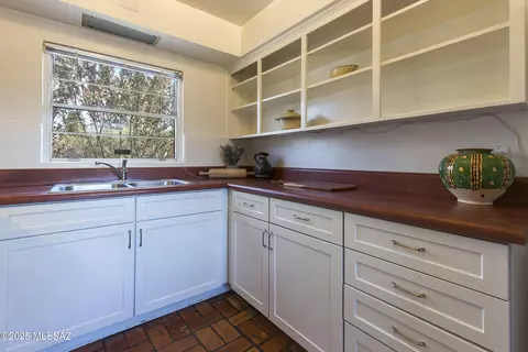 Kitchen - 3205 E 5th St, Tucson, AZ 85716 photo 3 of 4