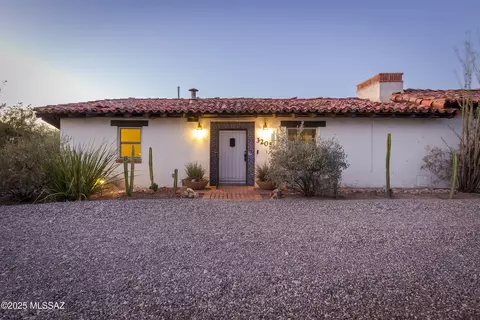 3205 E 5th St, Tucson, AZ 85716