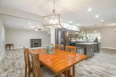 8856 E Calle Playa, Tucson, AZ 85715