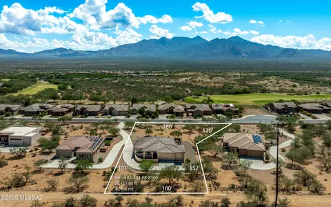5724 S Atascosa Peak Dr, Green Valley, AZ 85622